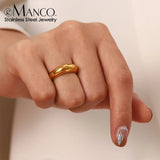 eManco Smooth Rounded Corners Metallic Stainless Steel Temperament Ladies Rings Christmas Gift Jewelry Wholesale